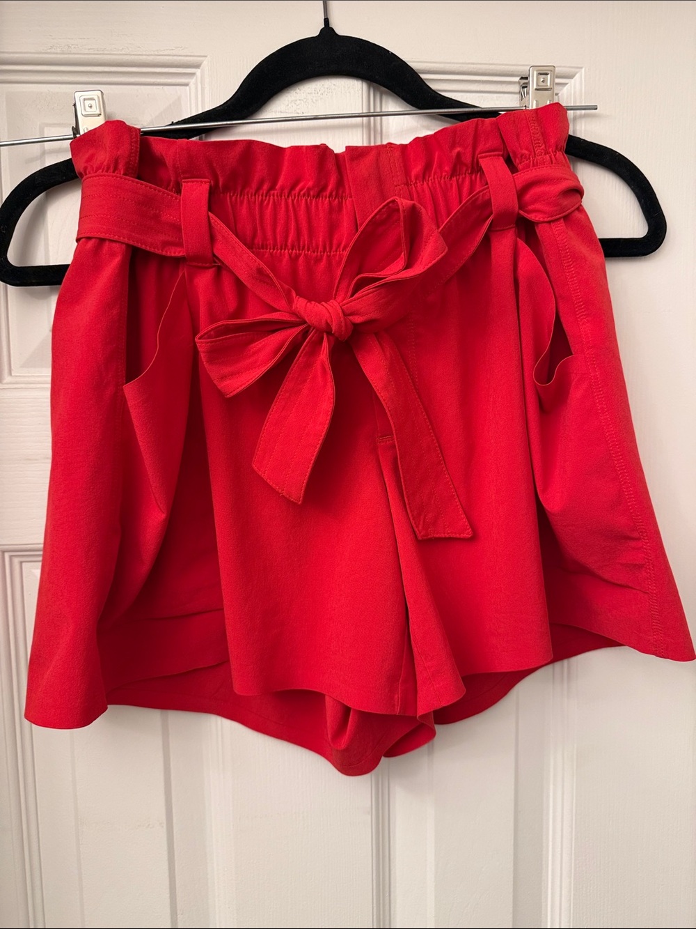 Athleta Skyline Paperbag Tie Waist Shorts Hibiscus Red Size 8